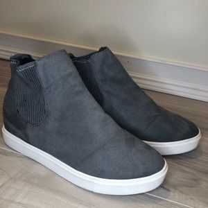 Charcoal Gray Wedged Sneaker SIZE 11
